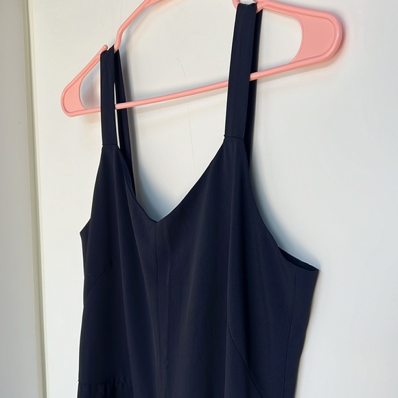 The Japanese GoWeave Essential
Jumpsuit sleeveless wide leg
 Size 6 Navy - Picture 5 of 11